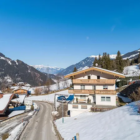 Apartment Obersteiner 1 *